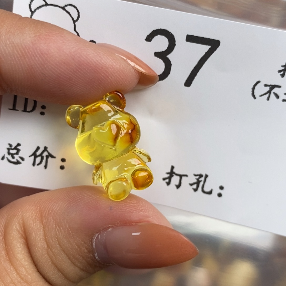 琥珀未镶嵌珠宝奇石