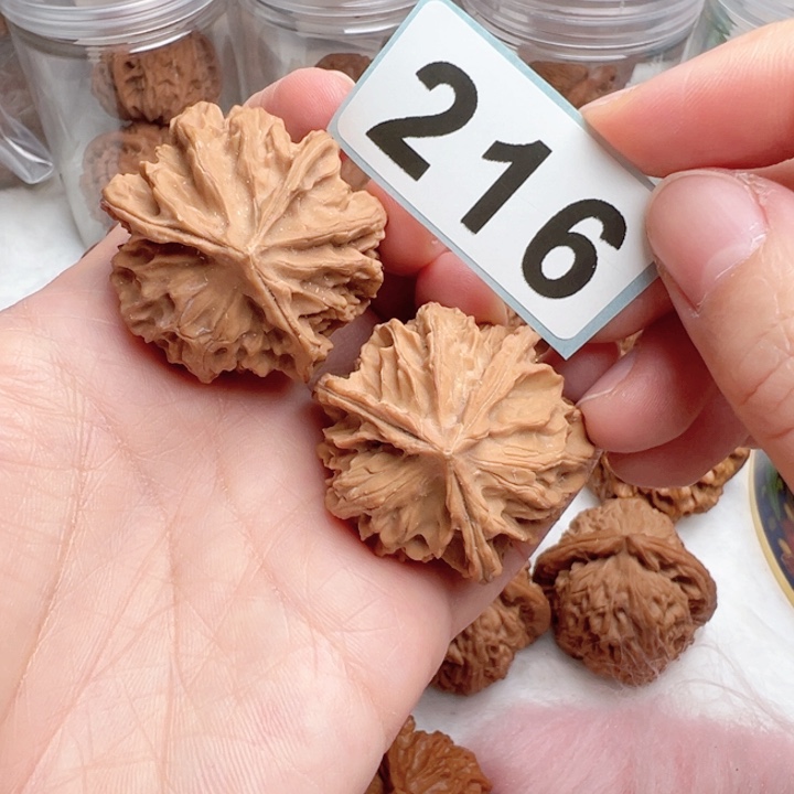 文玩核桃吊坠色差216