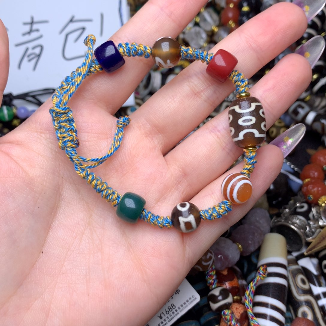 玛瑙/玉髓未镶嵌发一个