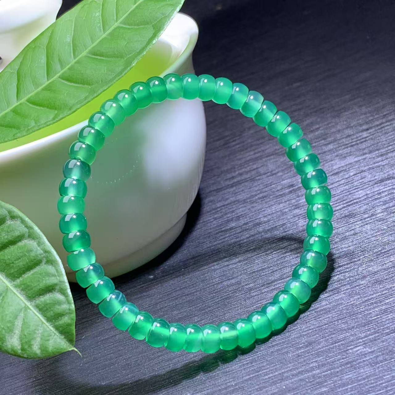 【金钰尚品】冰阳绿玛瑙精工药片直切手串6mm清新自然色调时尚百搭