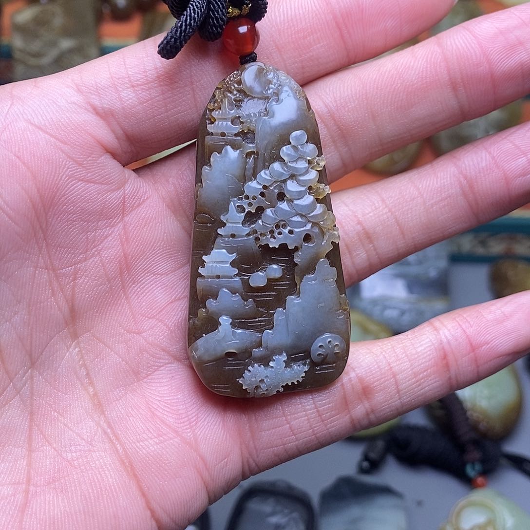 和田玉颈饰未镶嵌