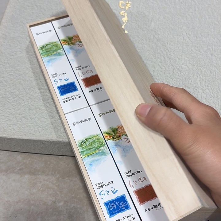 ****哈瓷器制作工艺品美术作品