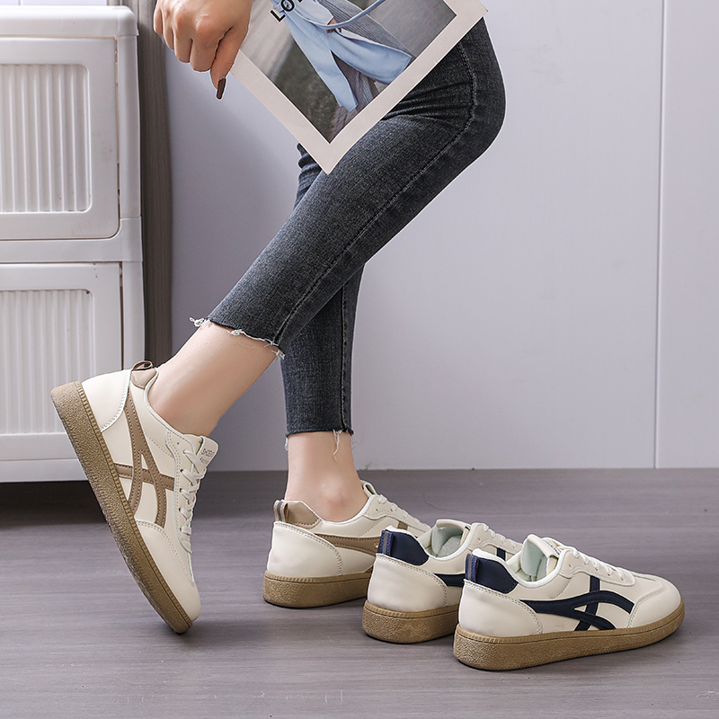 超轻平底休闲小白鞋2025春秋新款百搭运动鞋韩版德训鞋阿甘鞋