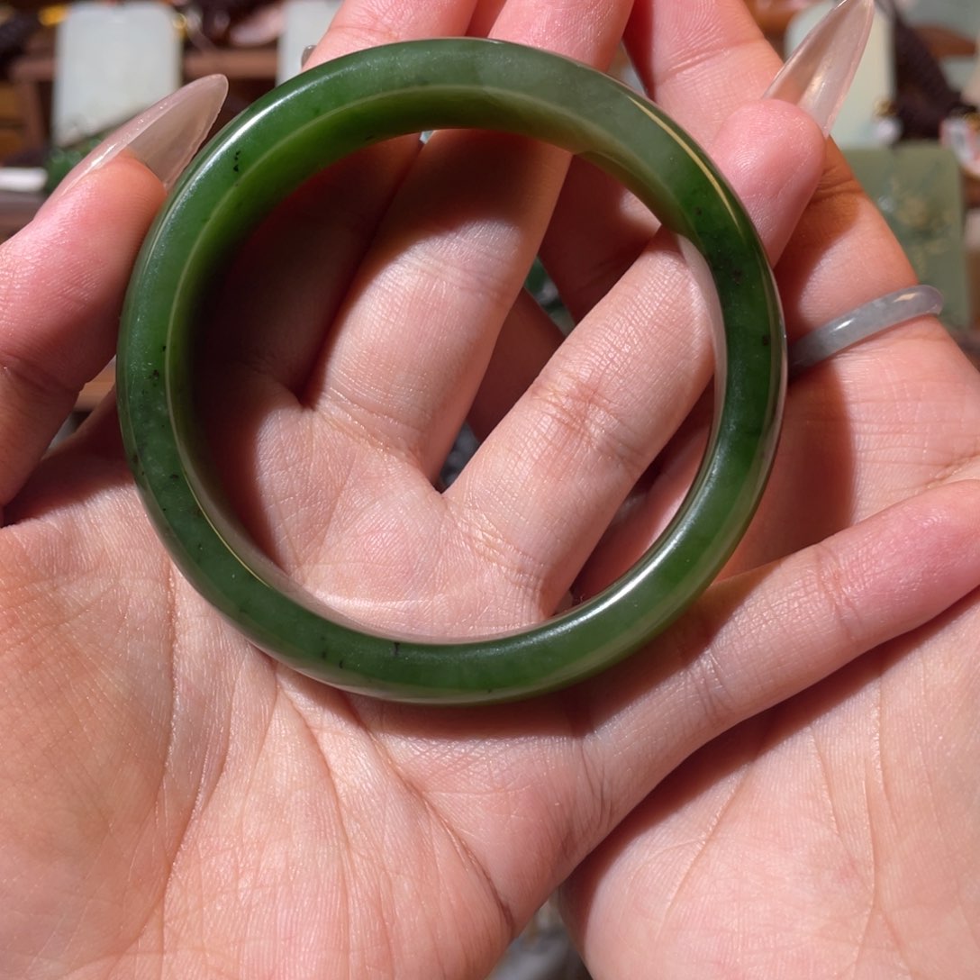 和田玉颈饰未镶嵌阳**月