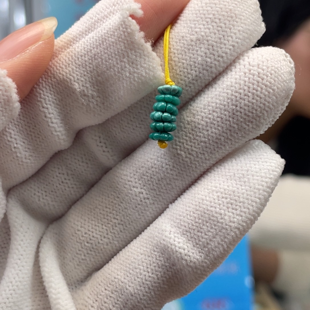 绿松石未镶嵌挂件