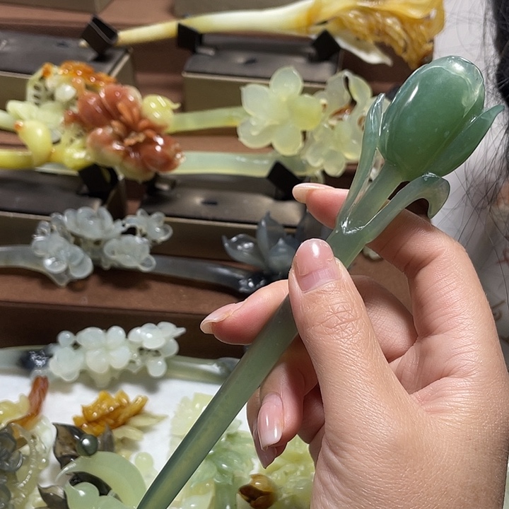 蛇纹石玉未镶嵌发饰