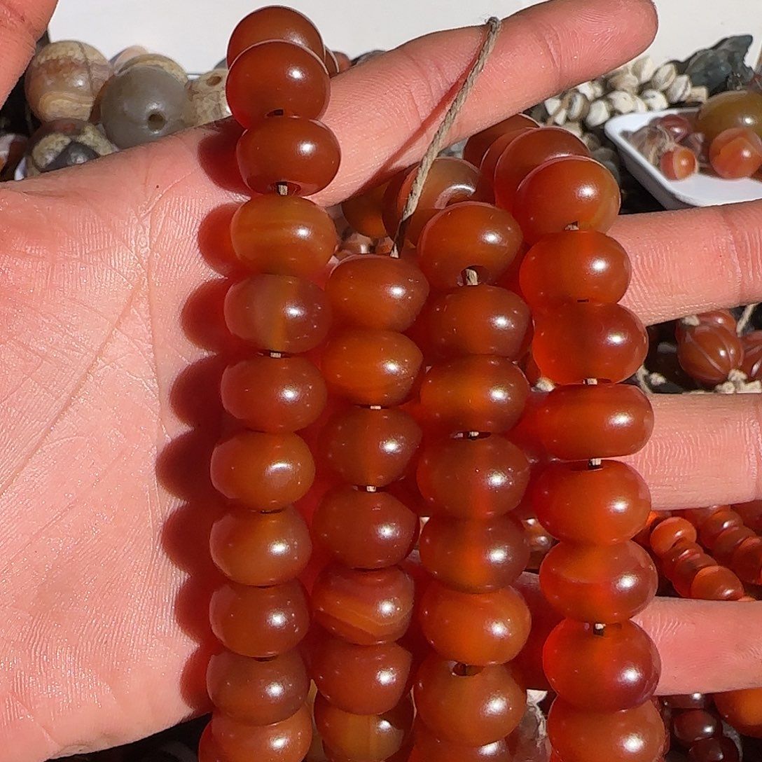 林***致玛瑙/玉髓未镶嵌颈饰