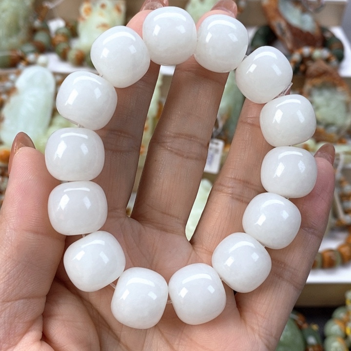 【闪购商品】透闪石质玉手串未镶嵌