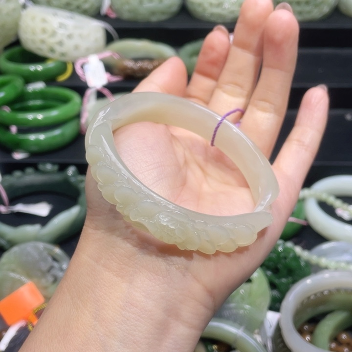 和田玉手镯57圈口 编号106未镶嵌