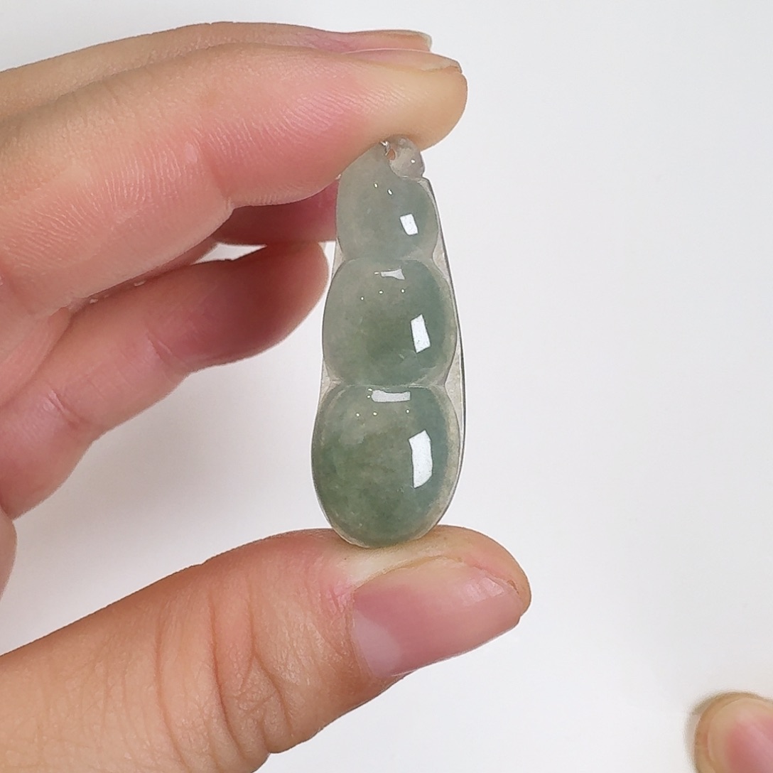 翡翠颈饰未镶嵌福豆