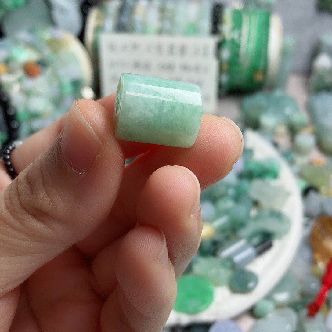 翡翠颈饰未镶嵌卡12.8