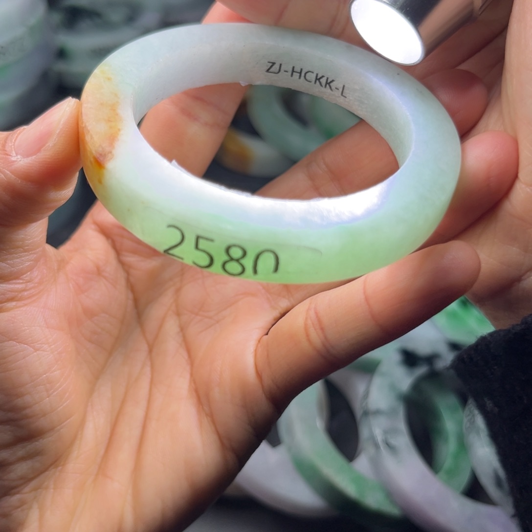 定制翡翠手镯未镶嵌