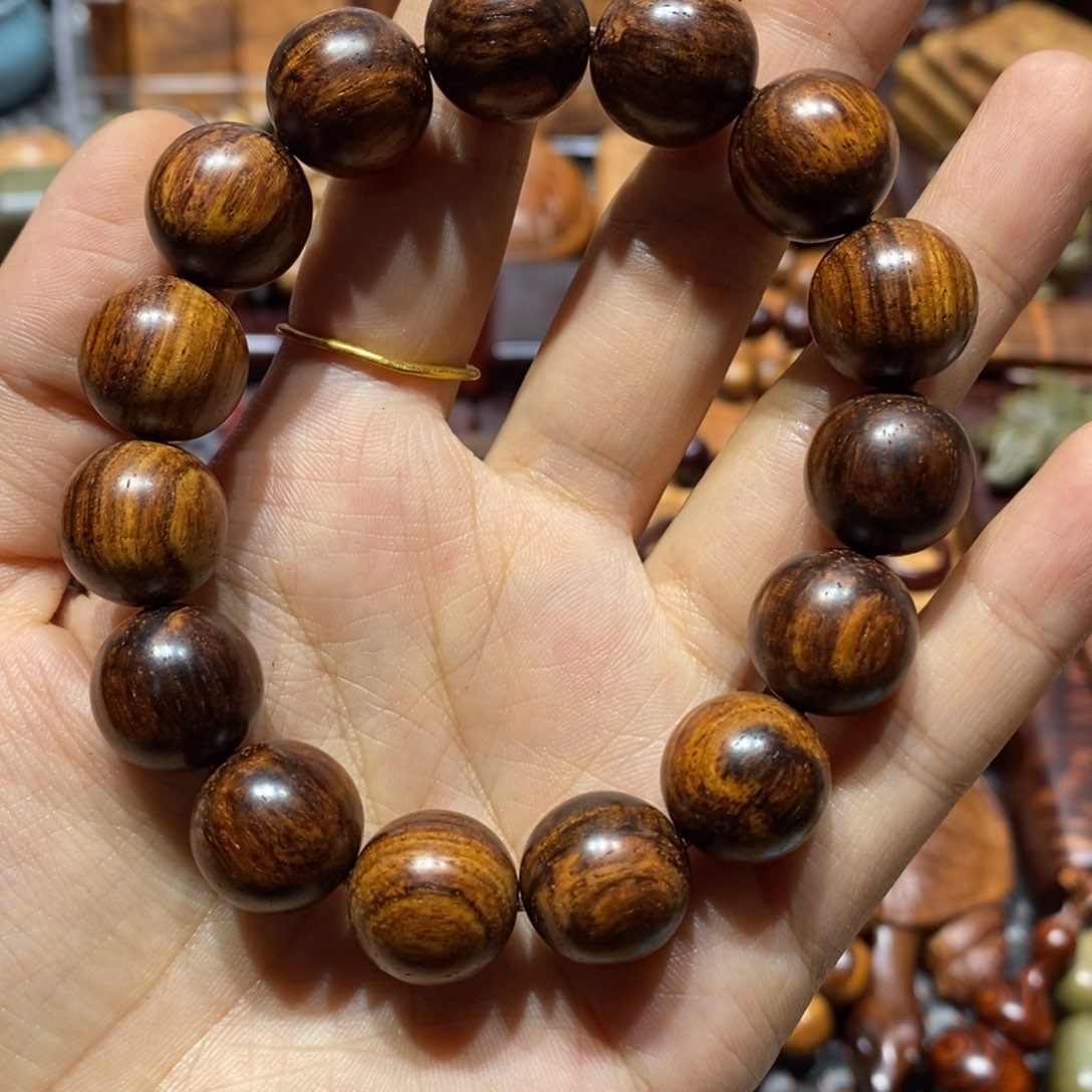 樱***花黄花梨/降香黄檀木