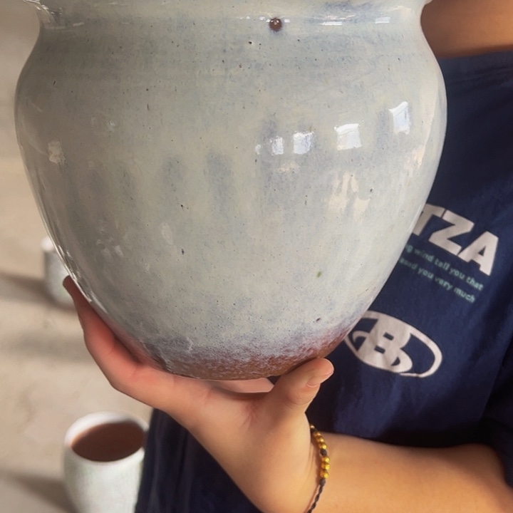 微瑕高度18厘米口径20厘米