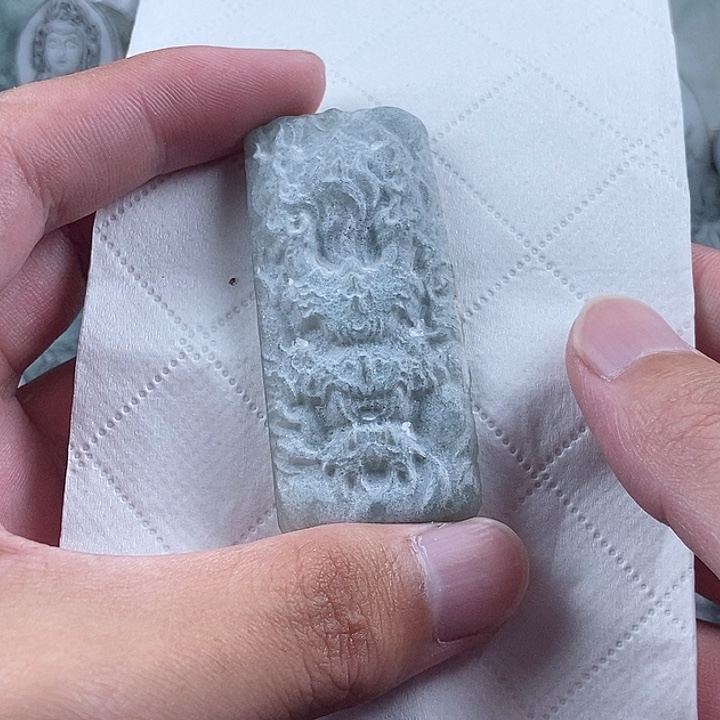 定制翡翠未镶嵌吊坠