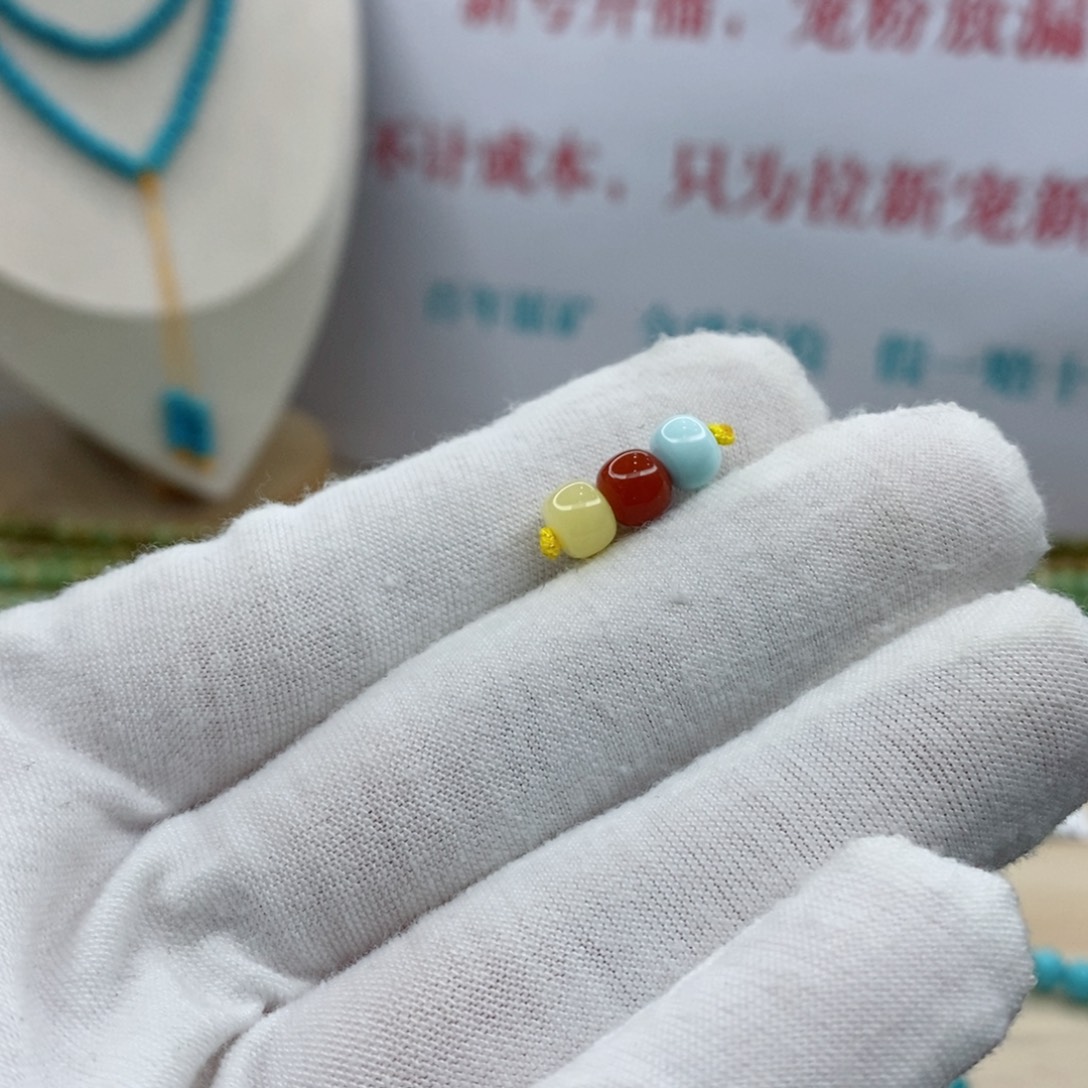 南红玛瑙未镶嵌珠宝奇石