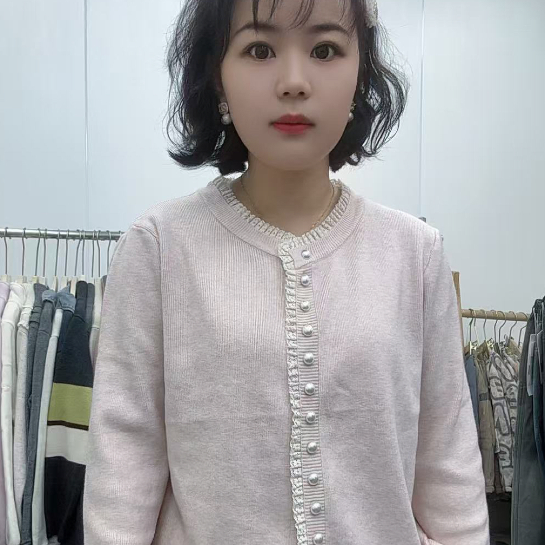 菲恬（牛仔领拼接开衫毛衣）