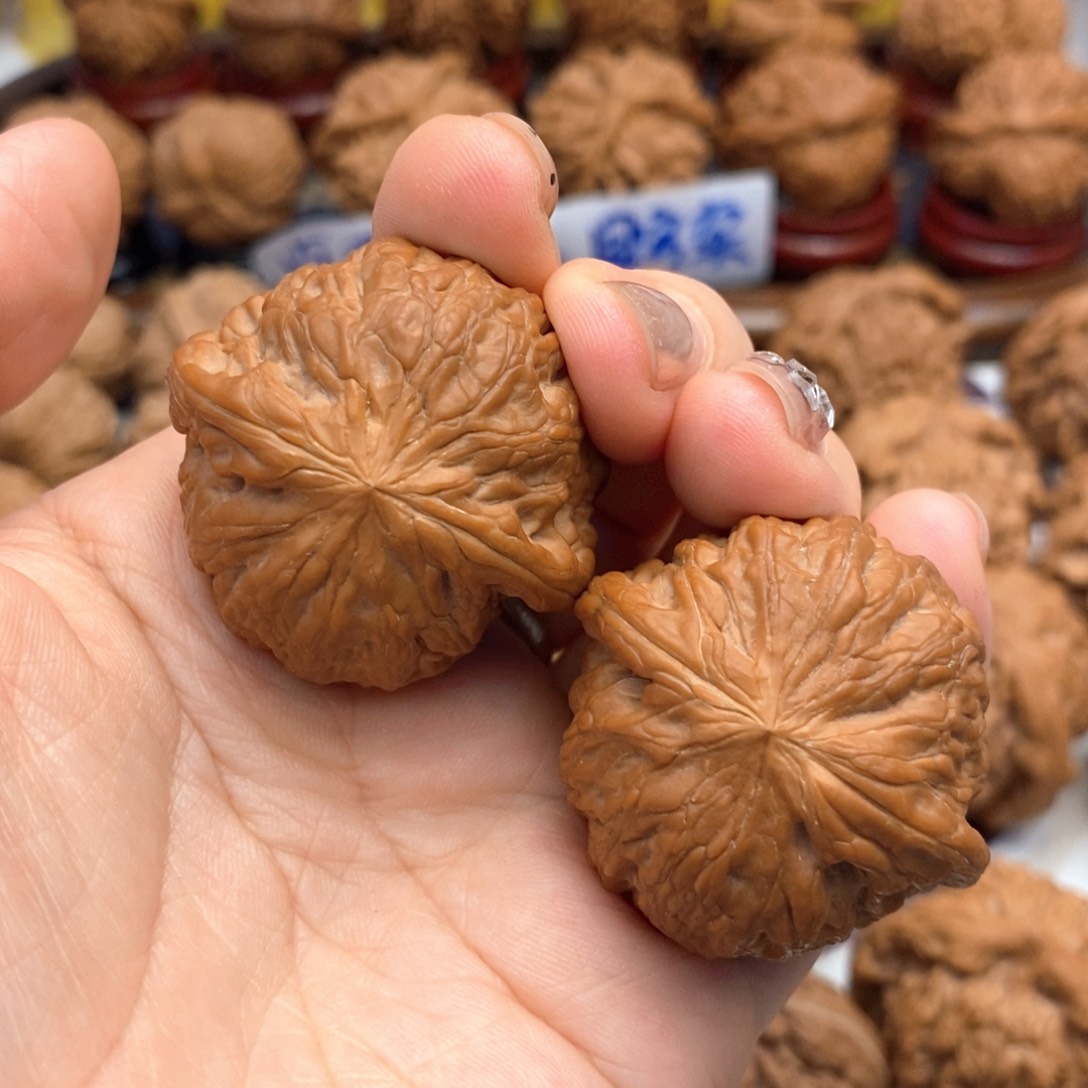 【闪购商品】文玩核桃吊坠岛*106号铁锤妹妹