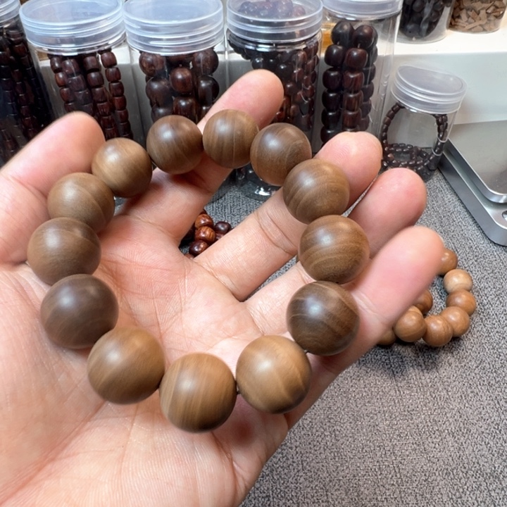 君***2木檀香木1.8……土埋…….