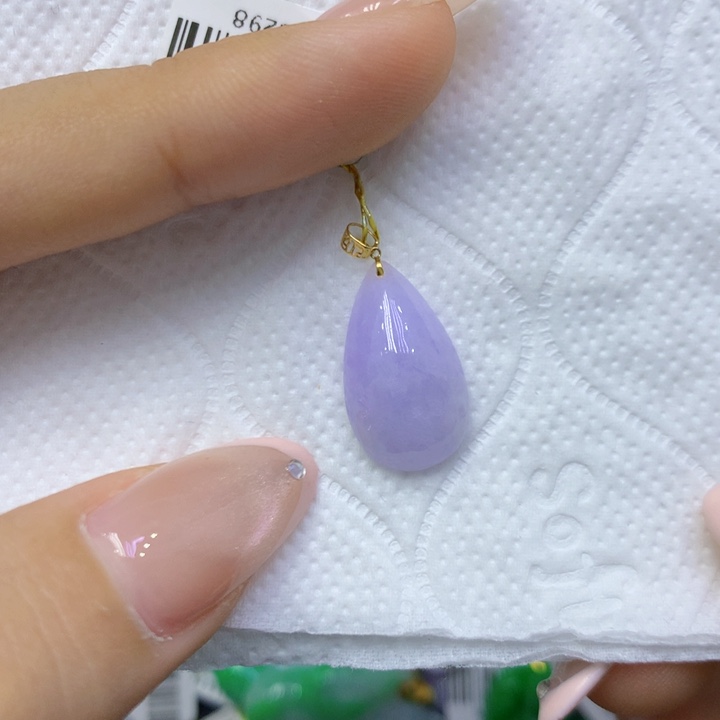 颈饰18K金镶嵌翡翠