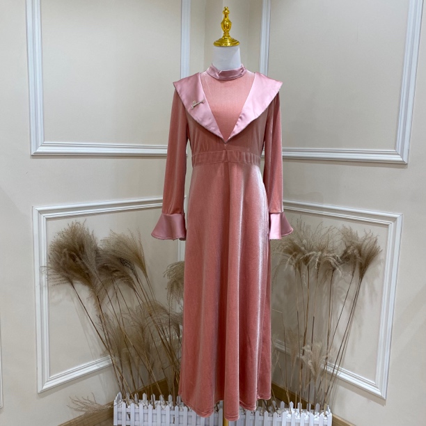 雅思米尼金丝绒拼接醋酸连衣裙7756