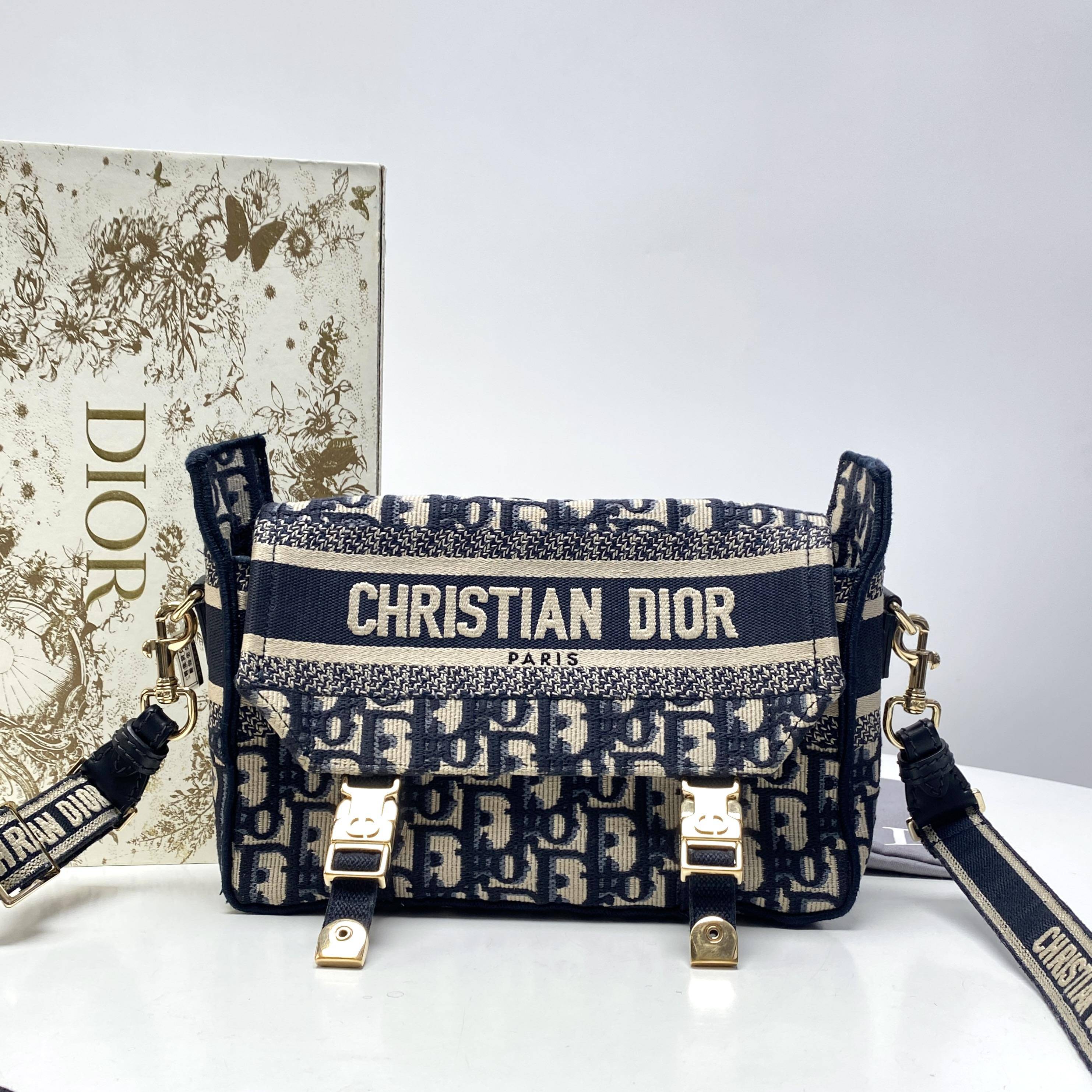 胖虎熙少/迪奥/95新/公价0/箱包/斜挎包/312501070059