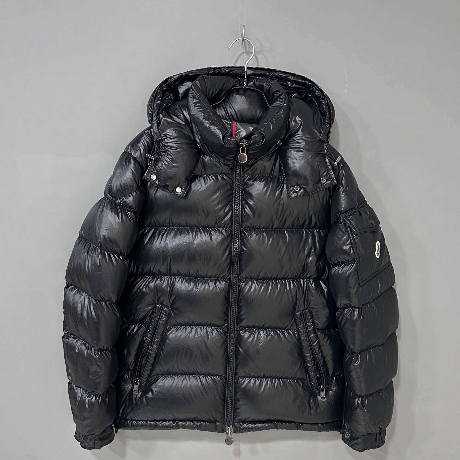 99新 MONCLER 经典黑色maya羽绒服/1码/80659