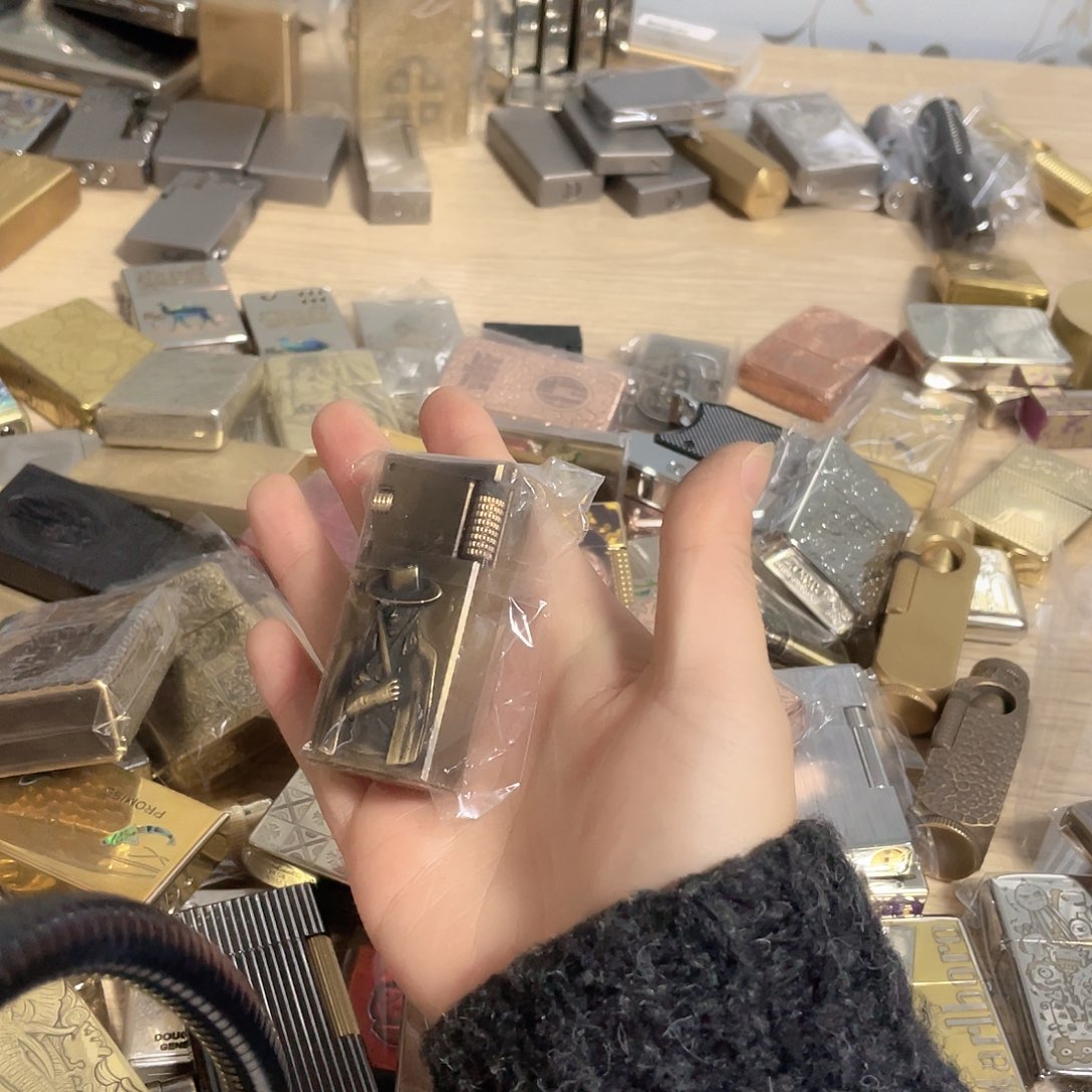 歪***拐捡漏直播间福利打火机捡漏