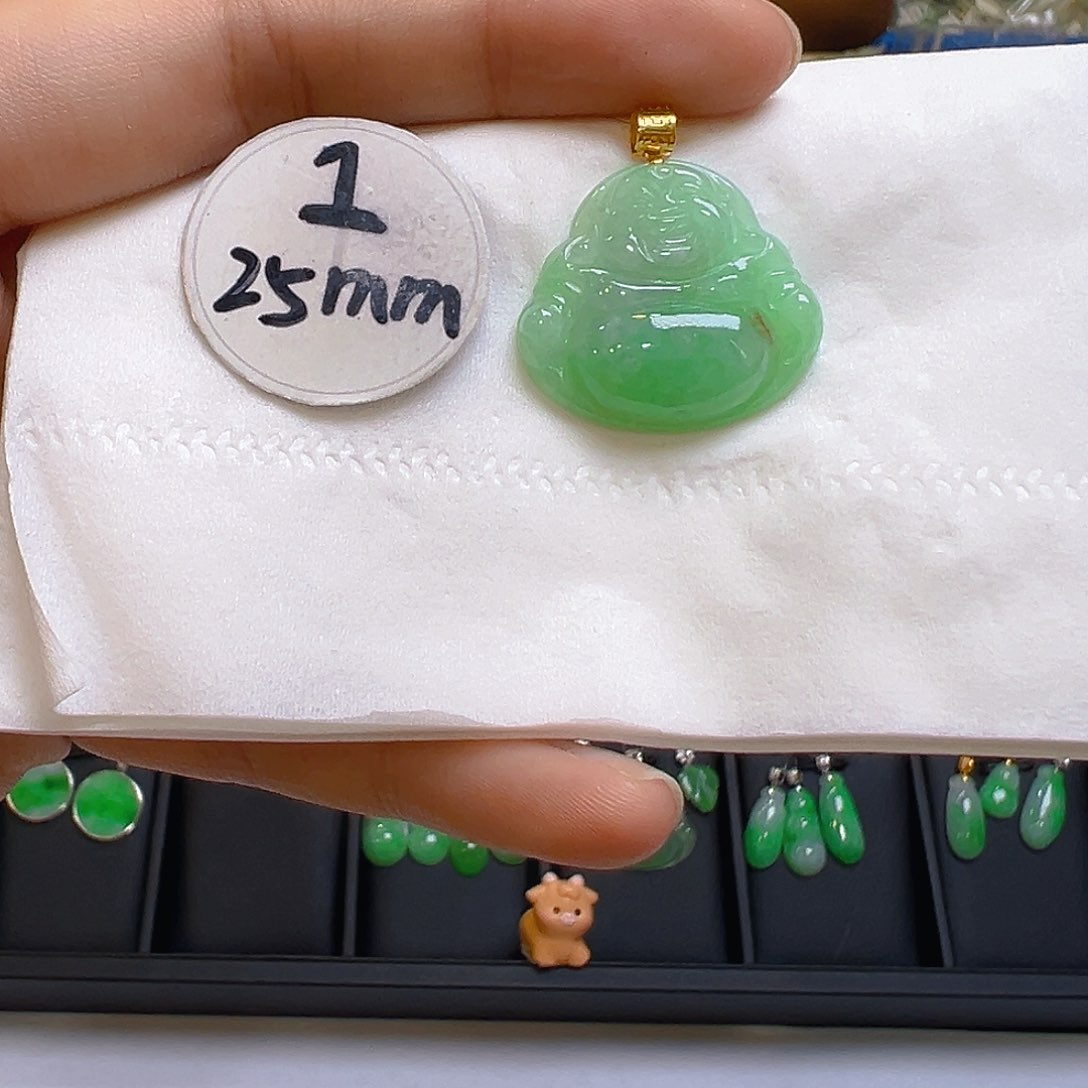 翡翠吊坠(不含链)18K金镶嵌翡翠