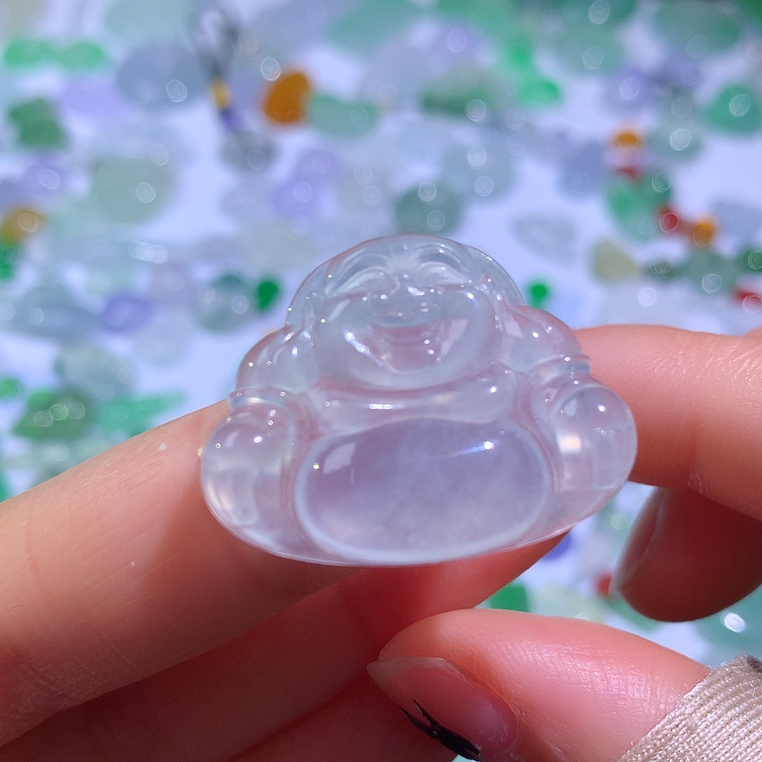 翡翠颈饰未镶嵌佛