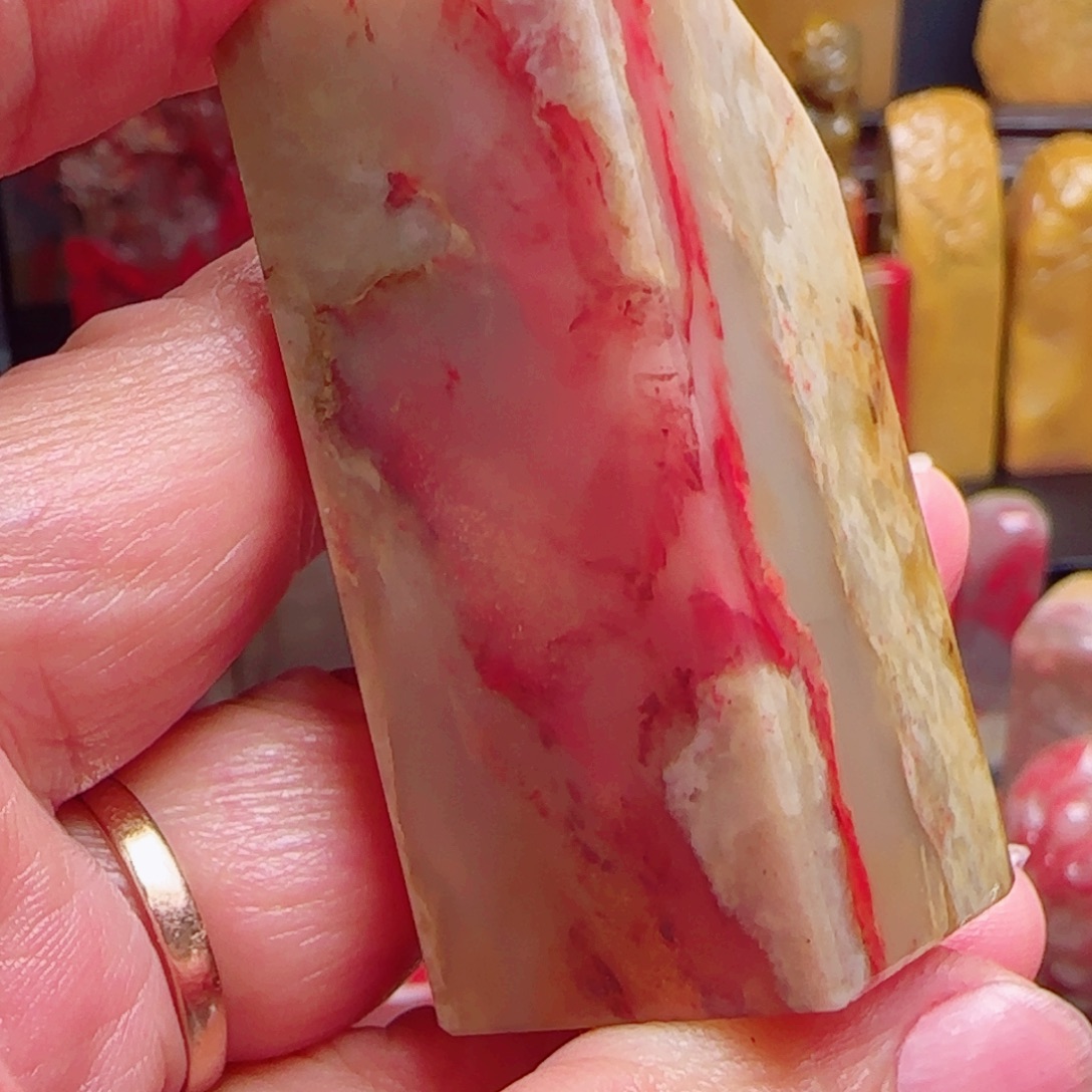 昌化石昌化鸡血石