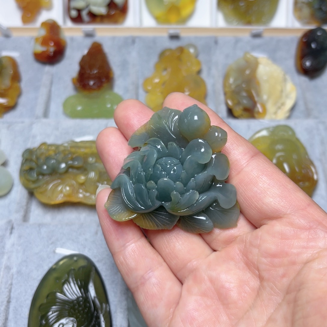 蛇纹石玉未镶嵌吊坠(不含链)