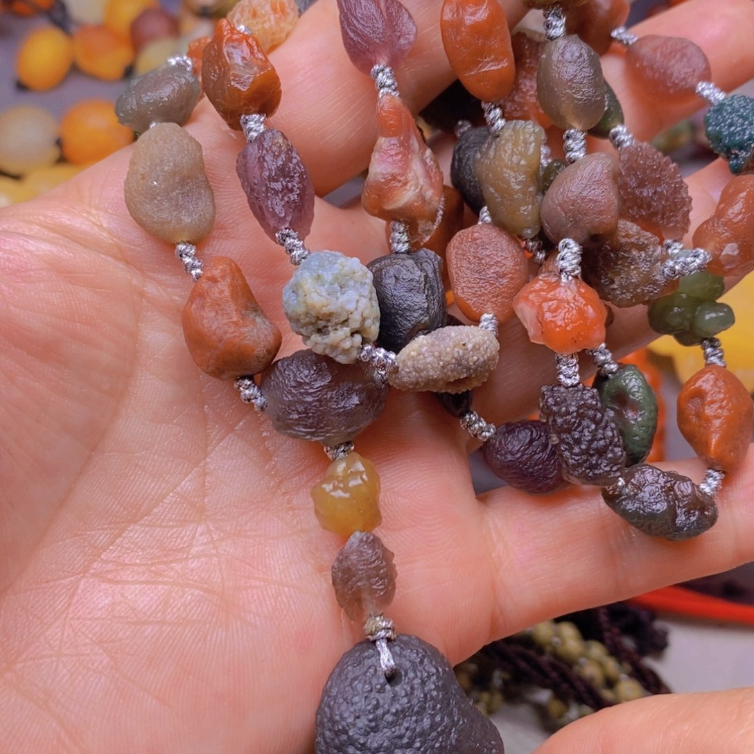 合金颈饰玛瑙/玉髓