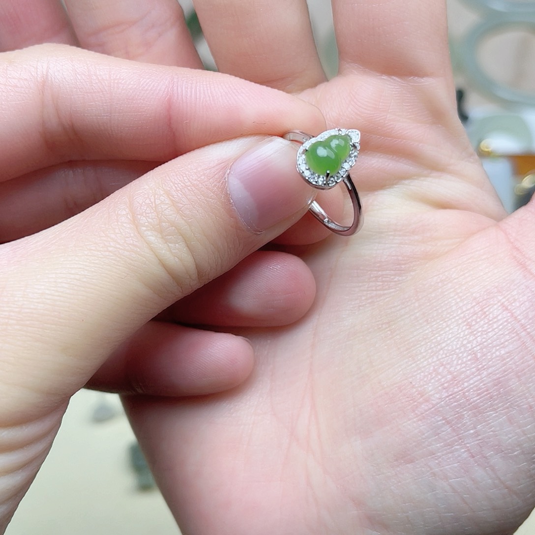 和田玉戒指。k k银S925镶嵌