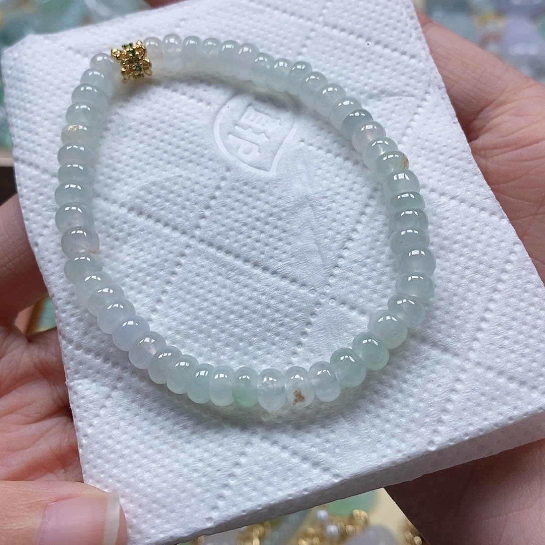 翡翠颈饰未镶嵌闪