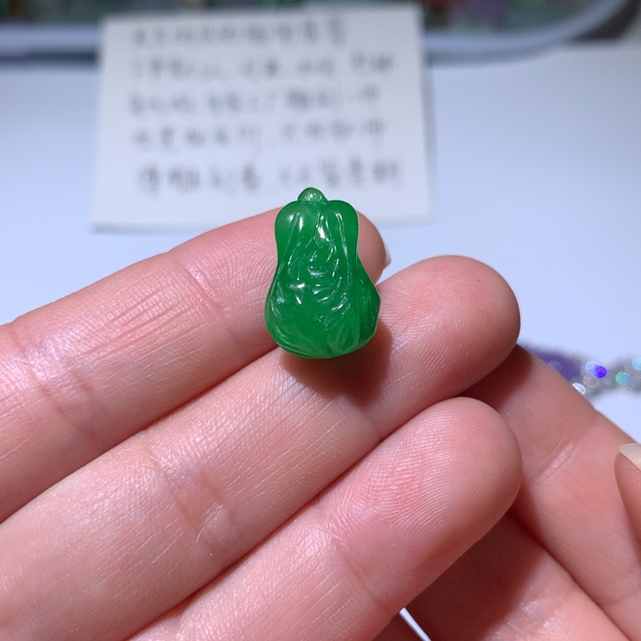 翡翠未镶嵌颈饰翡翠53