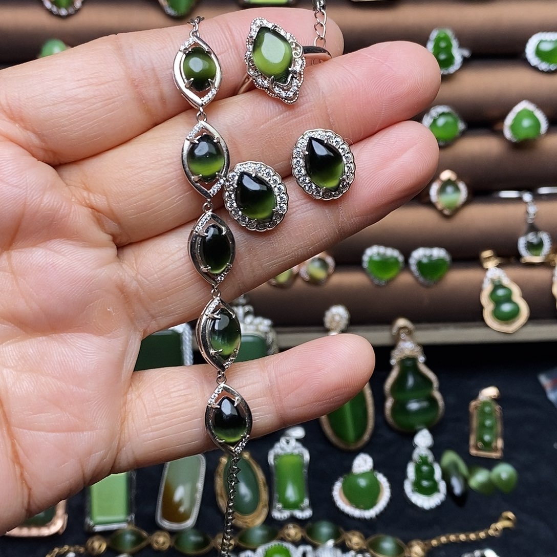 吊坠(不含链)银S925镶嵌和田玉（碧玉）套装