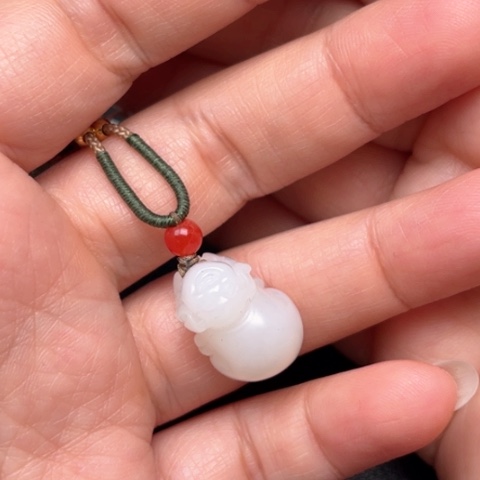 和田玉挂件未镶嵌率**夭