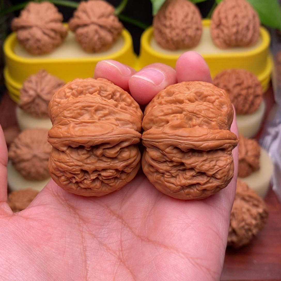 把件文玩核桃40“红皮”大元宝