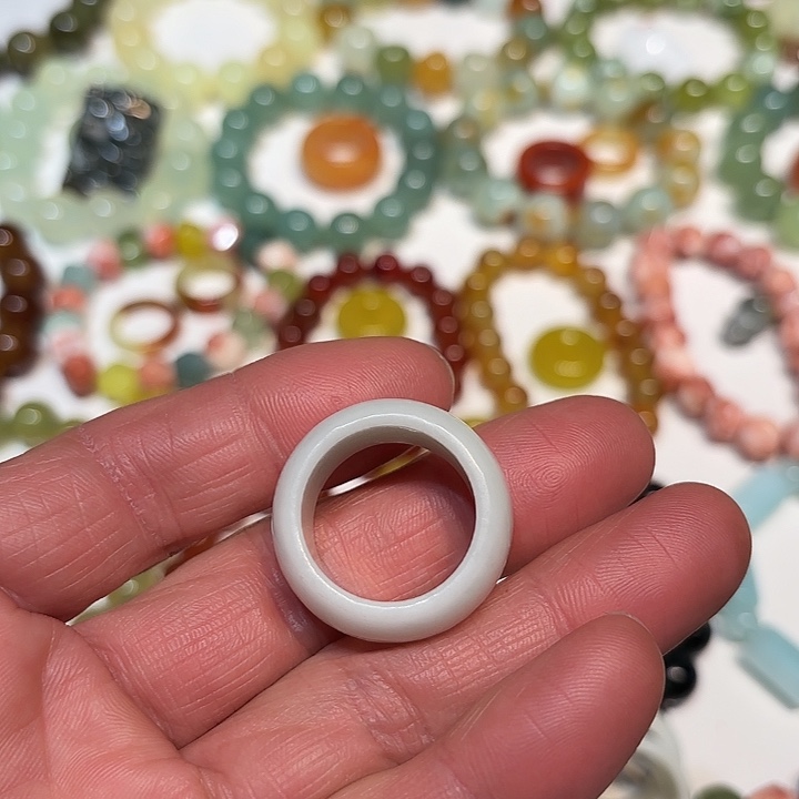 蛇纹石玉未镶嵌手串