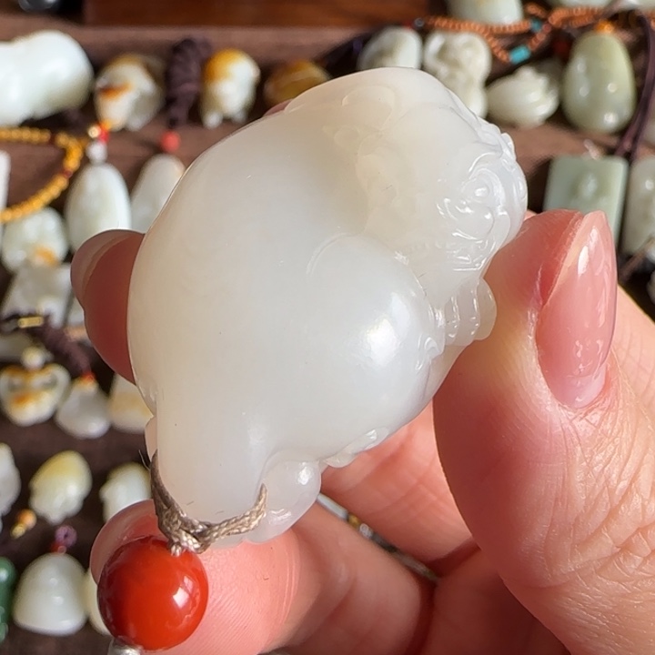 和田玉颈饰未镶嵌