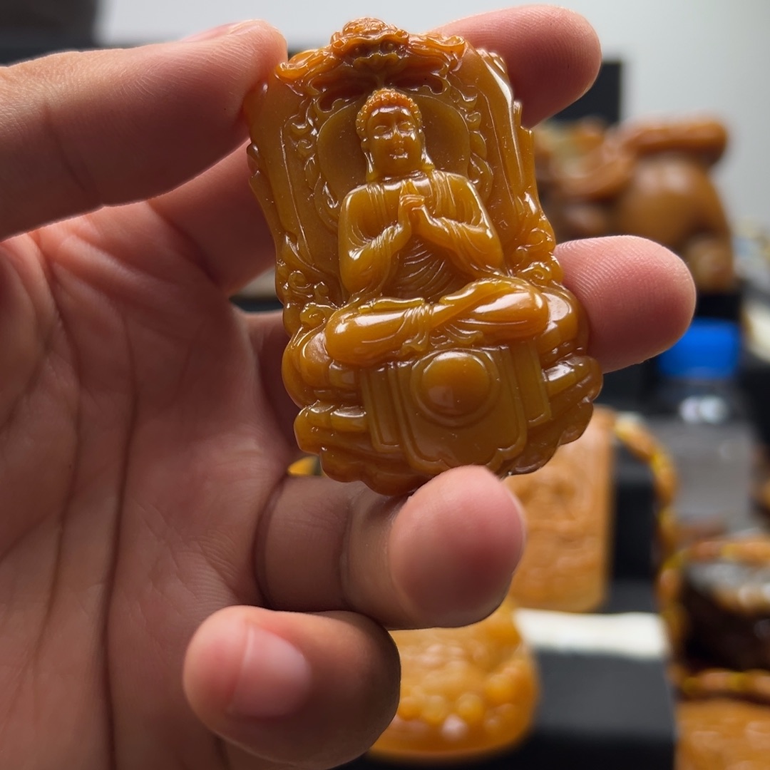 石英质玉（黄龙玉）未镶嵌黄龙玉