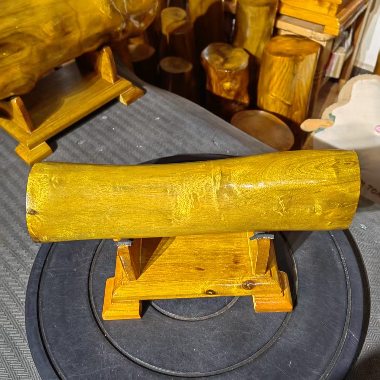 四川雅安小叶桢楠金丝楠木丁丁楠横财摆件