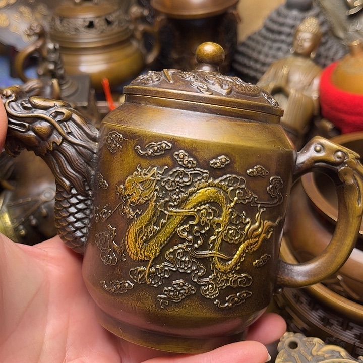 精美铜器批发档口