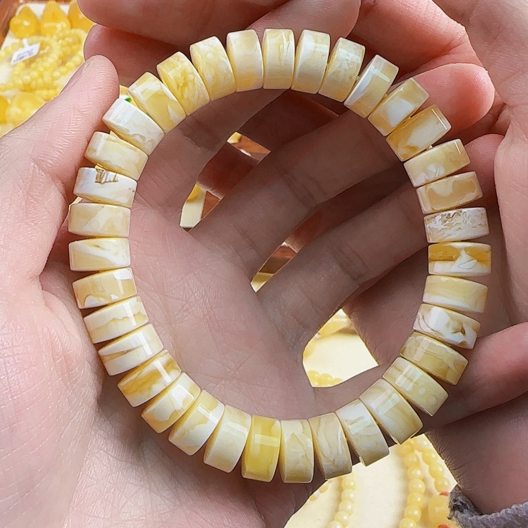 未镶嵌蜜蜡珠宝奇石