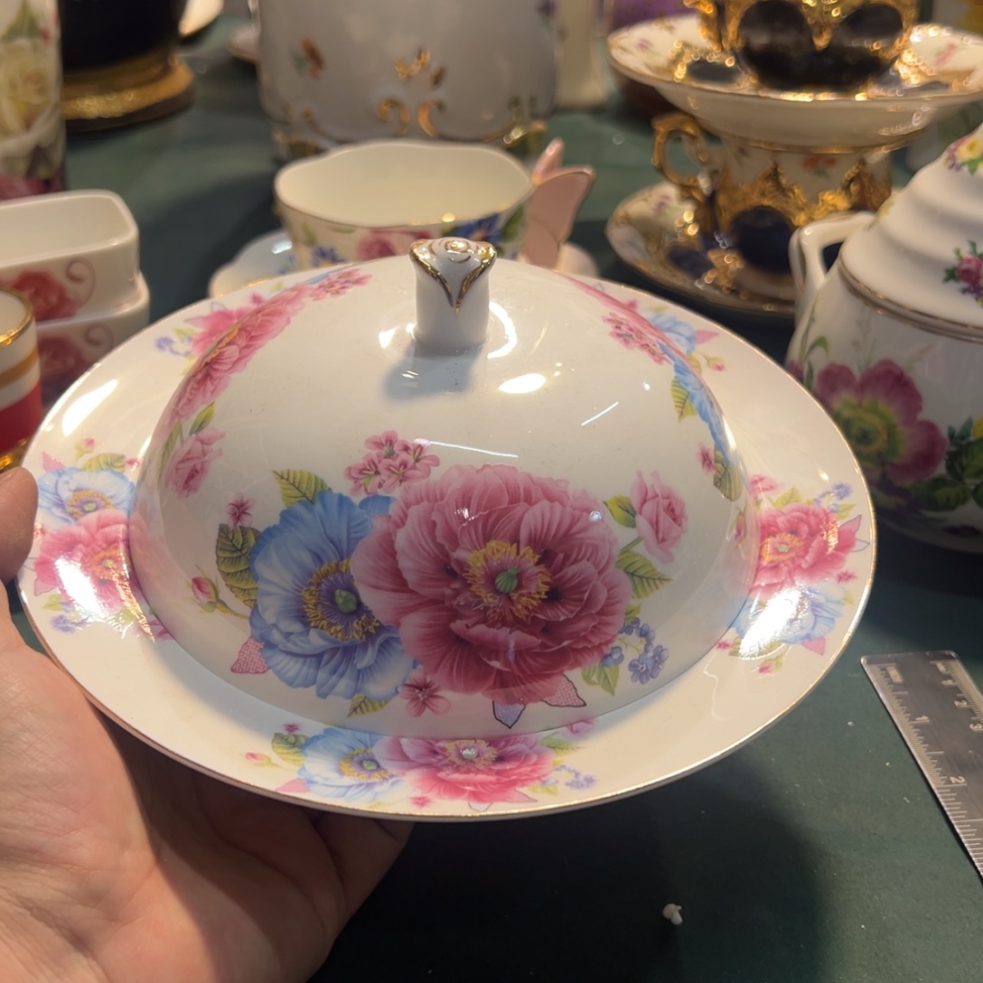 鹿与海陶瓷有限公司