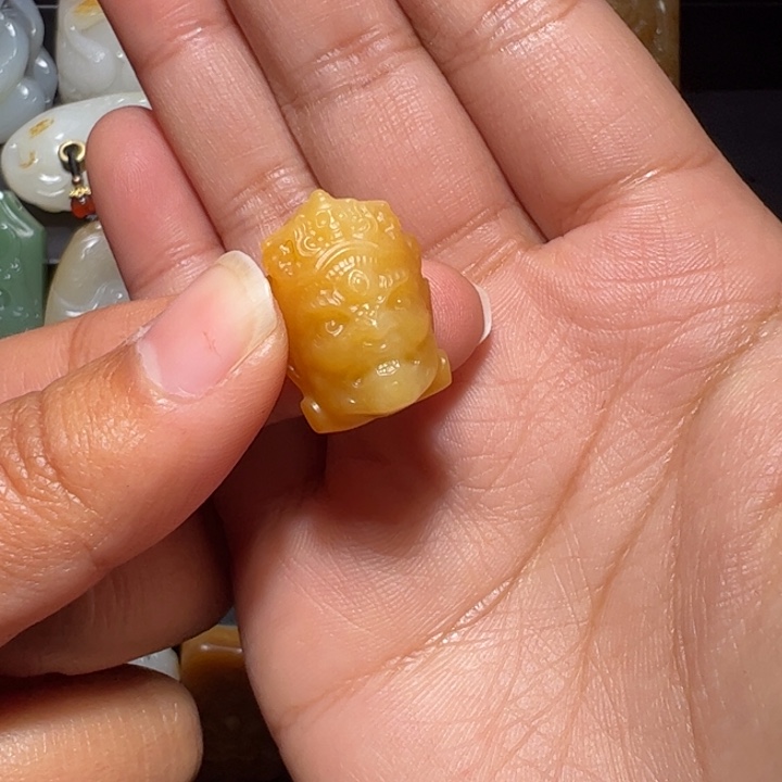 和田玉颈饰未镶嵌汇**雕