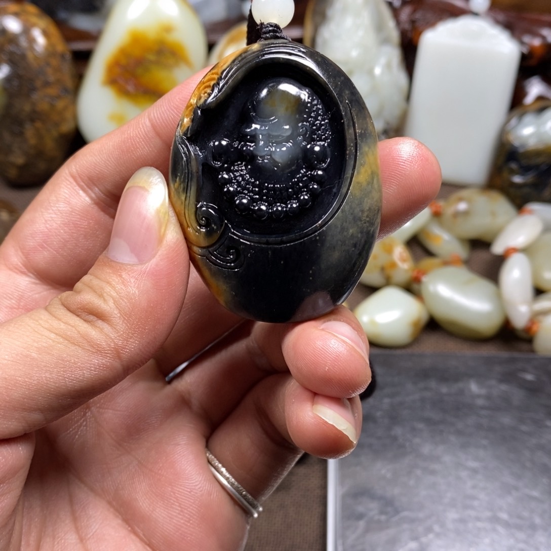 和田玉未镶嵌挂件