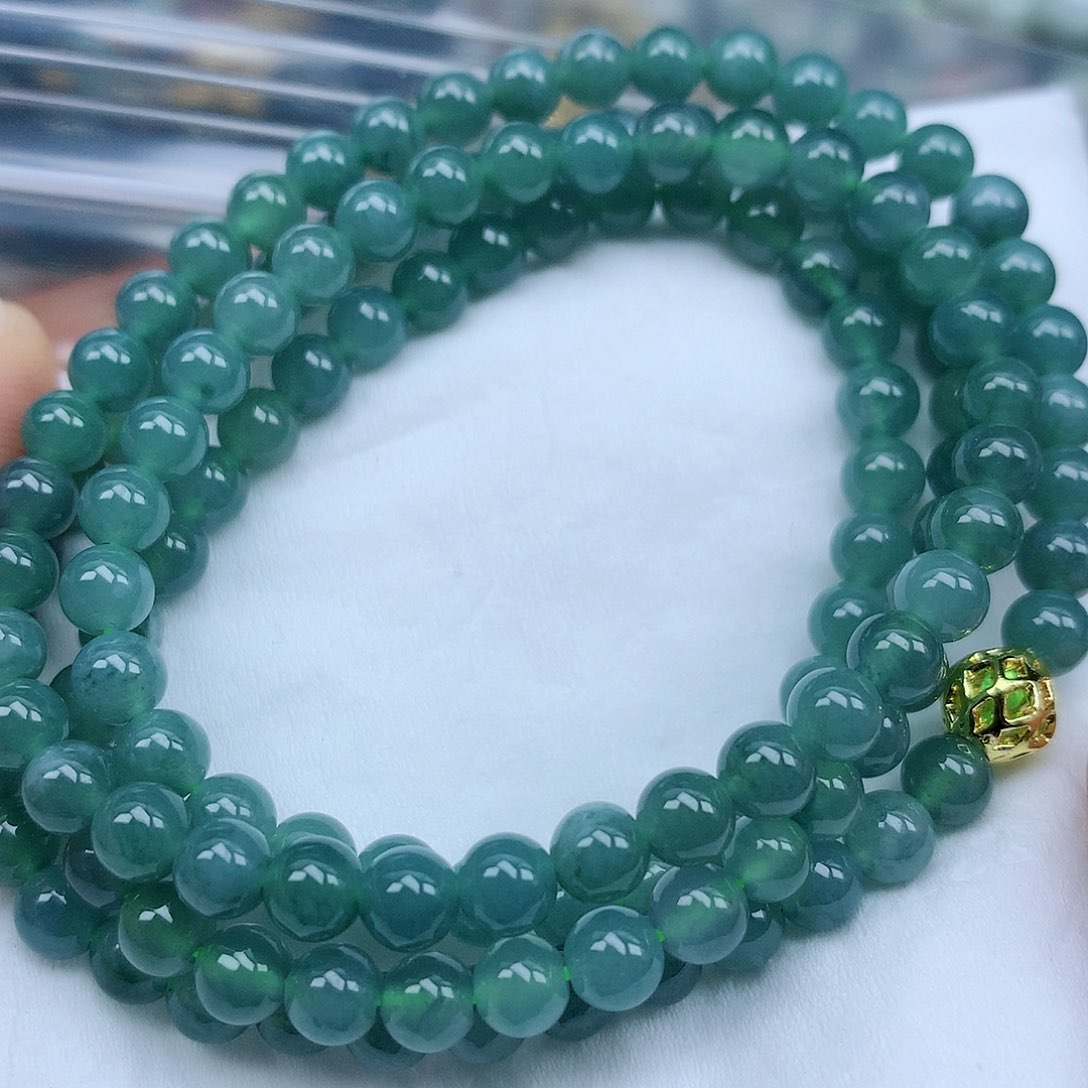 翡翠颈饰未镶嵌珠子