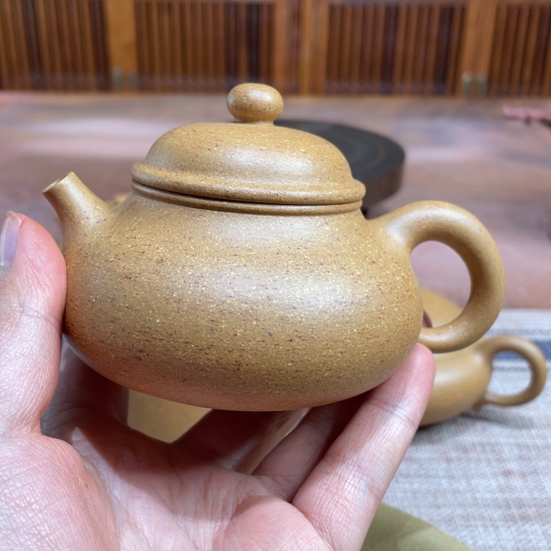 紫砂茶壶修*人宜兴紫砂原矿紫砂壶